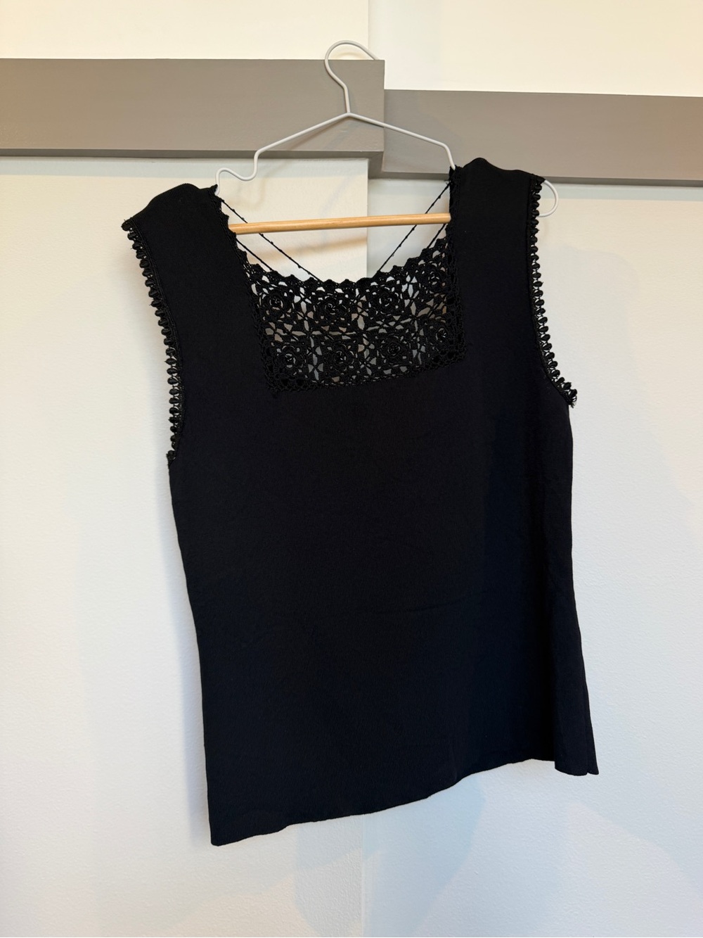 BACCI Lace Tank Top | Size M | Black | Designed in Italy